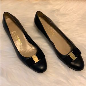 Salvatore Ferragamo navy blue leather heels
